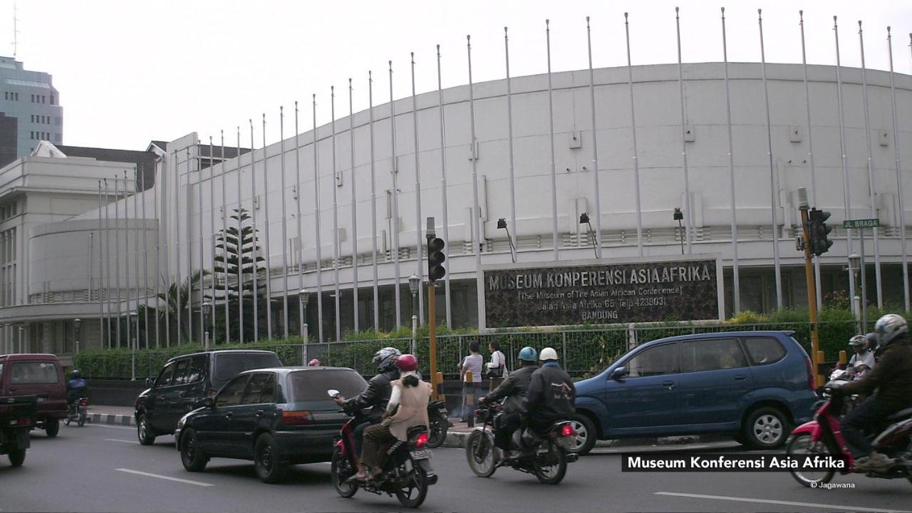Bantal Guling Trans Hotel Bandung Bagian luar foto